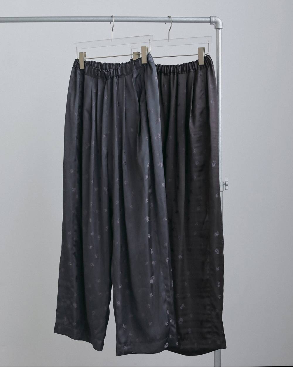 Flower Jacquard Roughpants Flower Jacquard Roughpants,フラワー ジャカード ラフパンツ,62620717,ボトム,花柄,パンツ,ワイドパンツ,ànuke,アンヌーク,lifes,ライフズ,26ss,26fall,26aw