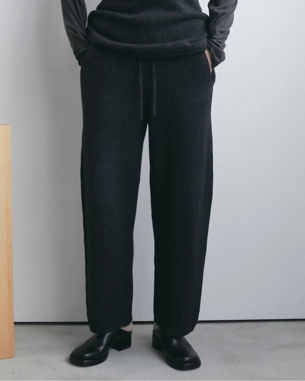 Knit Cocoon Pants Knit Cocoon Pants,ニット コクーン パンツ,62620721,ボトム,パンツ,ニットパンツ,ànuke,アンヌーク,lifes,ライフズ,26fall,26aw