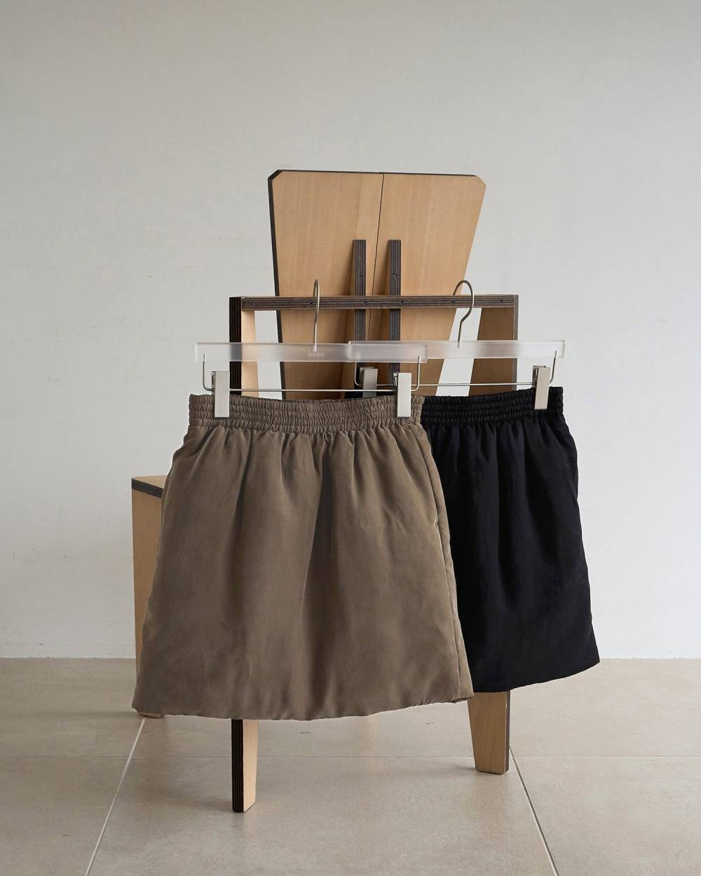 Padding Mini Skirt Padding Mini Skirt,パディング ミニ スカート,62620805,ボトム,スカート,ミニスカート,ànuke,アンヌーク,lifes,ライフズ,26ss,26fall,26aw