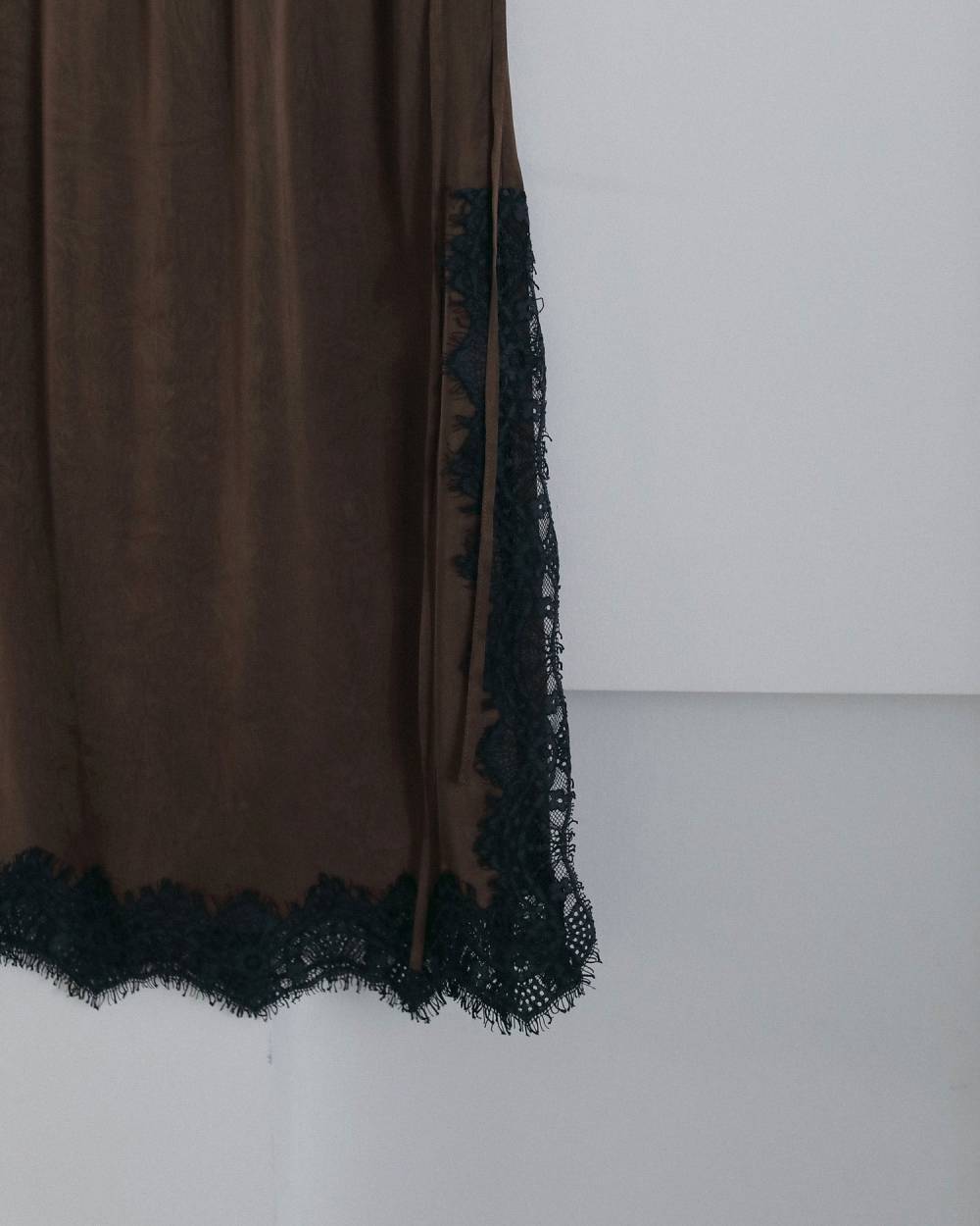 Satin Lace Skirt Satin Lace Skirt,サテン レース スカート,62620810,ボトム,スカート,レーススカート,ànuke,アンヌーク,lifes,ライフズ,26fall,26aw
