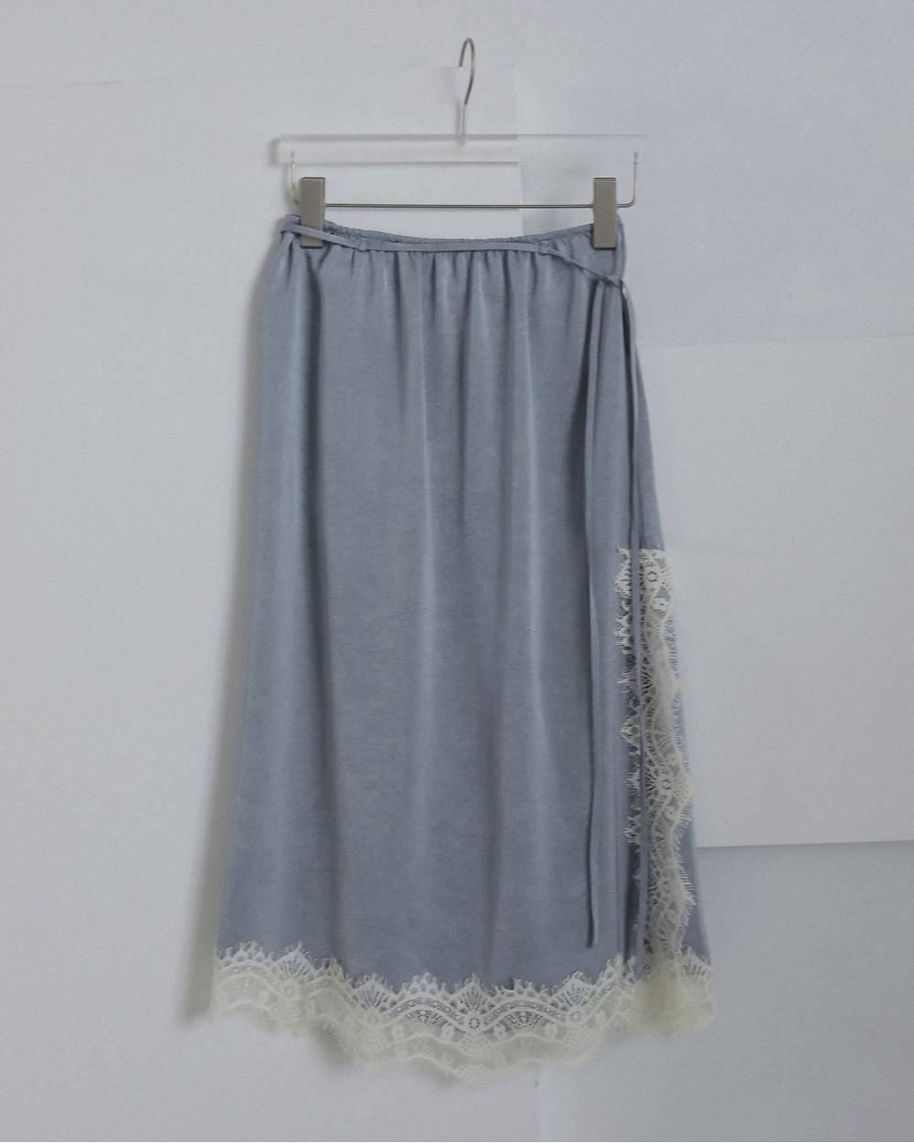 Satin Lace Skirt Satin Lace Skirt,サテン レース スカート,62620810,ボトム,スカート,レーススカート,ànuke,アンヌーク,lifes,ライフズ,26fall,26aw