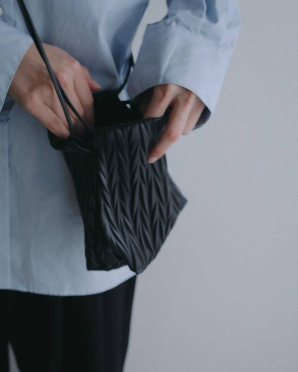 Ecoleather Pleats Purse Ecoleather Pleats Purse,エコレザー プリーツ パース,62621016,バック,グッズ,巾着バッグ,小物,ànuke,アンヌーク,lifes,ライフズ,26ss,26fall,26aw