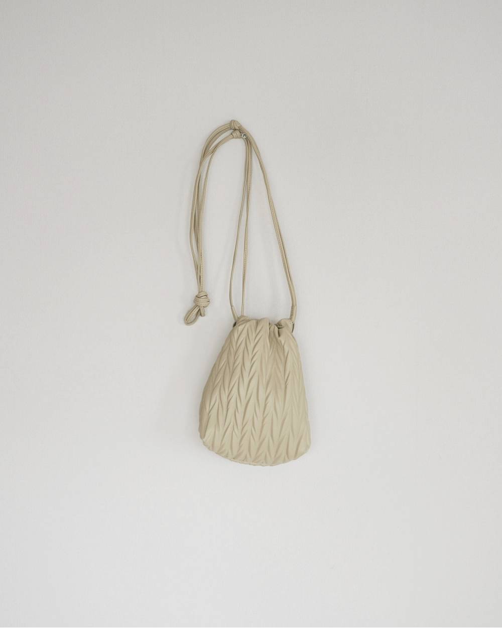 Ecoleather Pleats Purse Ecoleather Pleats Purse,エコレザー プリーツ パース,62621016,バック,グッズ,巾着バッグ,小物,ànuke,アンヌーク,lifes,ライフズ,26ss,26fall,26aw