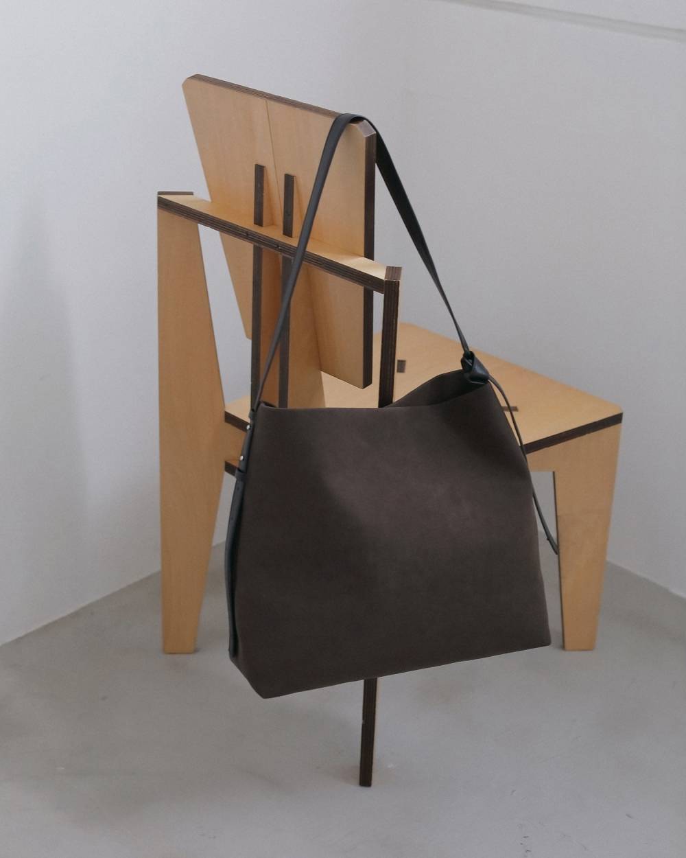Ecoleather Tote Bag Ecoleather Tote Bag,エコレザー トート バッグ,62621024,バック,小物,グッズ,ハンドバッグ,ànuke,アンヌーク,lifes,ライフズ,26fall,26aw