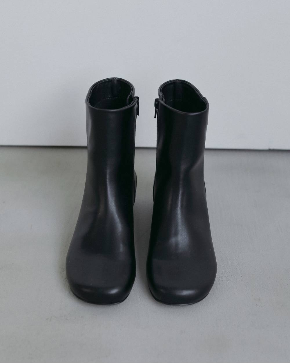 Lowheel Short Boots Lowheel Short Boots,ローヒール ショートブーツ,62621030,ブーツ,靴,シューズ,ショートブーツ,ローヒール,ànuke,アンヌーク,lifes,ライフズ,26fall,26aw