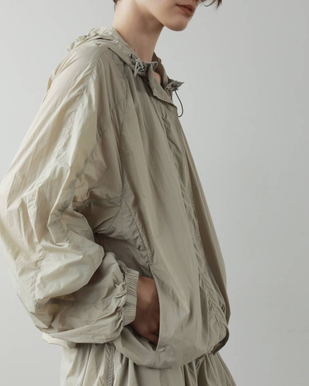 Sheer Track Blouson Sheer Track Blouson,シアー トラック ブルゾン,62710201,アウター,ブルゾン,ナイロン,羽織,軽アウター,シアー,透け感,ànuke,アンヌーク,lifes,ライフズ,27ss