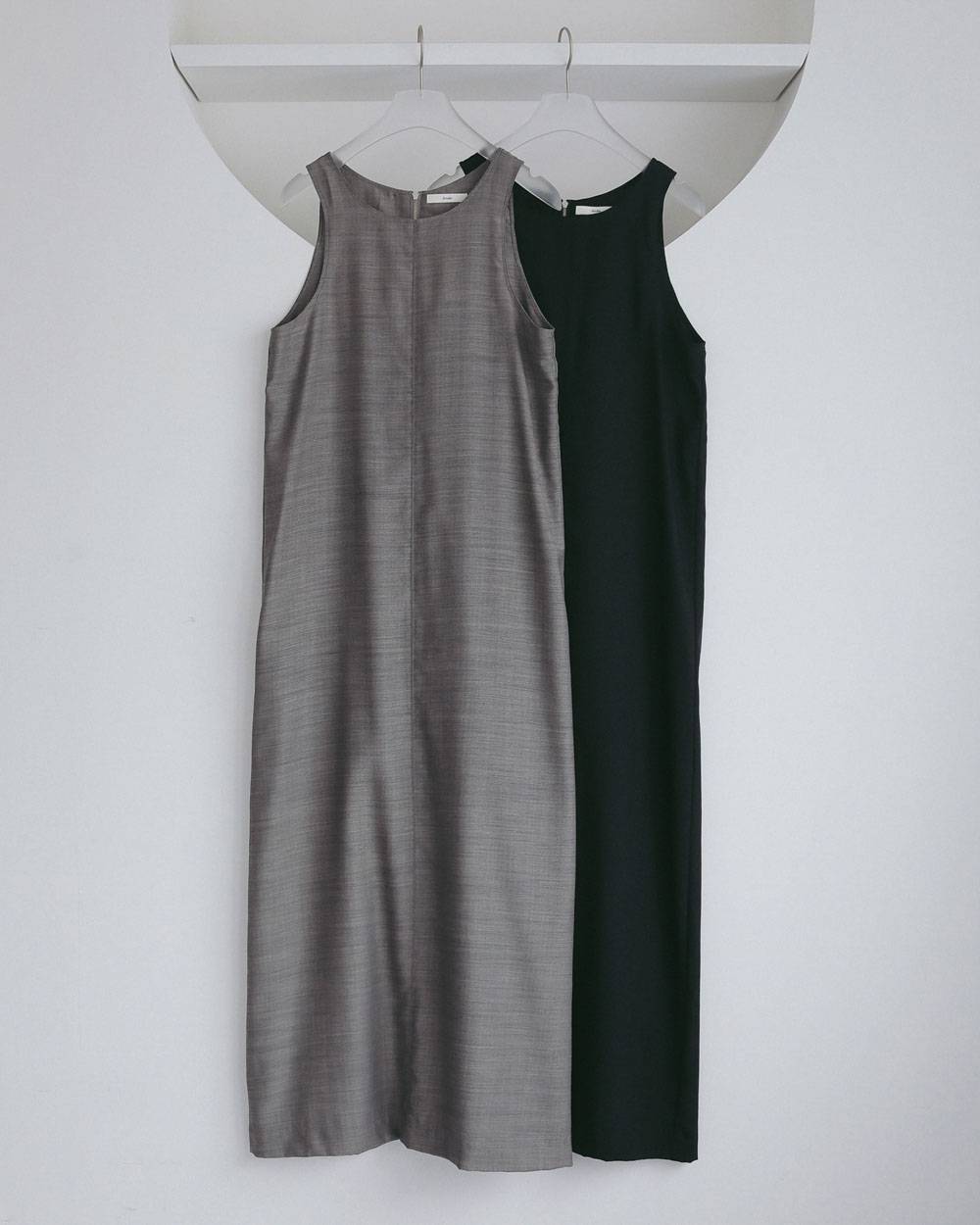 Woolchambray Sleeveless Onepiece Woolchambray Sleeveless Onepiece,ウールシャンブレー スリーブレス ワンピース,62710301,ワンピース,ワンピ,ノースリーブ,ノースリ,ウール,ànuke,アンヌーク,lifes,ライフズ,27ss