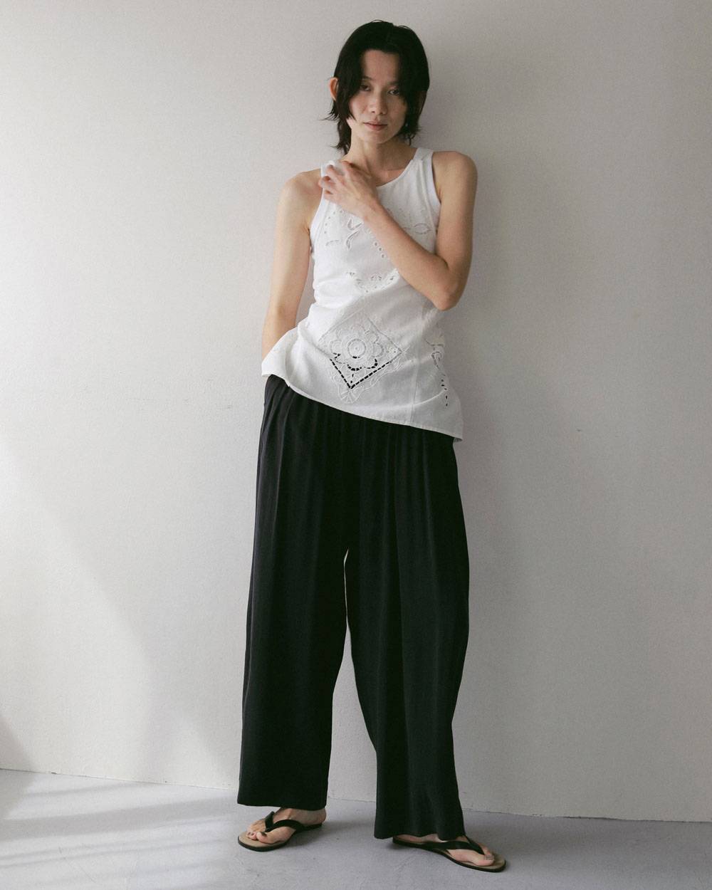Cutwork Lace Apron Cutwork Lace Apron,カットワーク レース エプロン,62710403,エプロン,刺繍,インド製,エプロントップス,トップス,ànuke,アンヌーク,lifes,ライフズ,27ss
