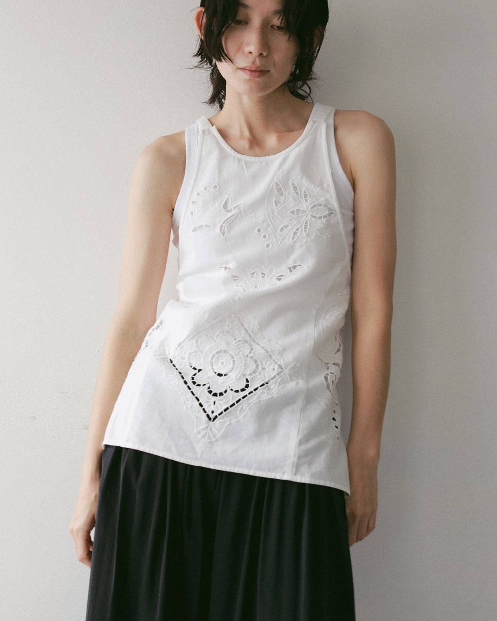 Cutwork Lace Apron Cutwork Lace Apron,カットワーク レース エプロン,62710403,エプロン,刺繍,インド製,エプロントップス,トップス,ànuke,アンヌーク,lifes,ライフズ,27ss