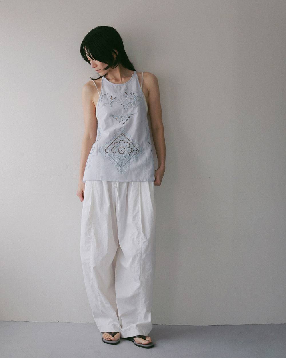 Cutwork Lace Apron Cutwork Lace Apron,カットワーク レース エプロン,62710403,エプロン,刺繍,インド製,エプロントップス,トップス,ànuke,アンヌーク,lifes,ライフズ,27ss