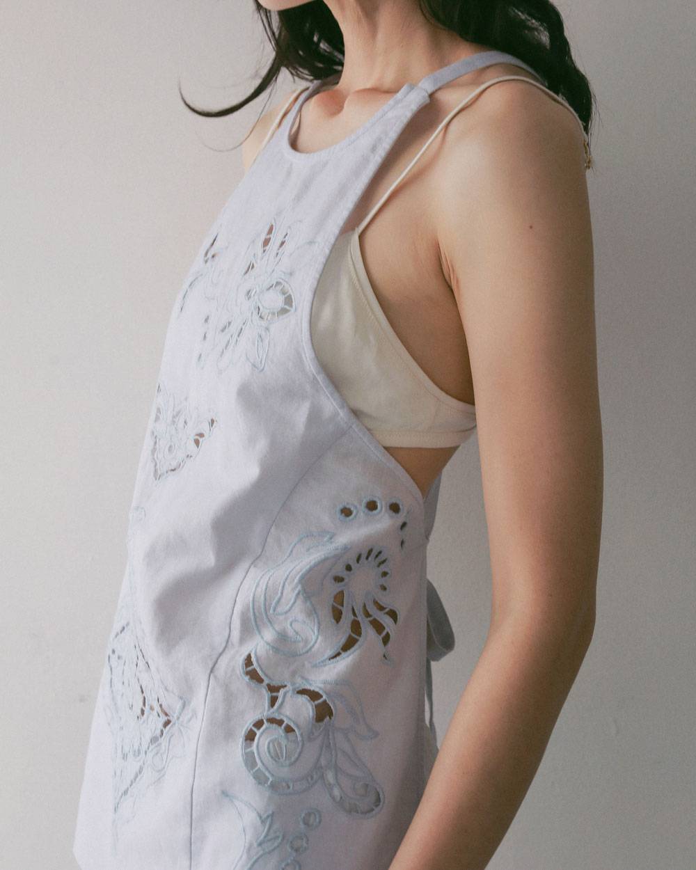 Cutwork Lace Apron Cutwork Lace Apron,カットワーク レース エプロン,62710403,エプロン,刺繍,インド製,エプロントップス,トップス,ànuke,アンヌーク,lifes,ライフズ,27ss