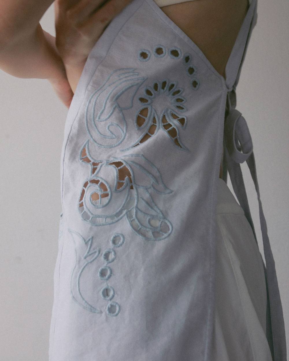 Cutwork Lace Apron Cutwork Lace Apron,カットワーク レース エプロン,62710403,エプロン,刺繍,インド製,エプロントップス,トップス,ànuke,アンヌーク,lifes,ライフズ,27ss