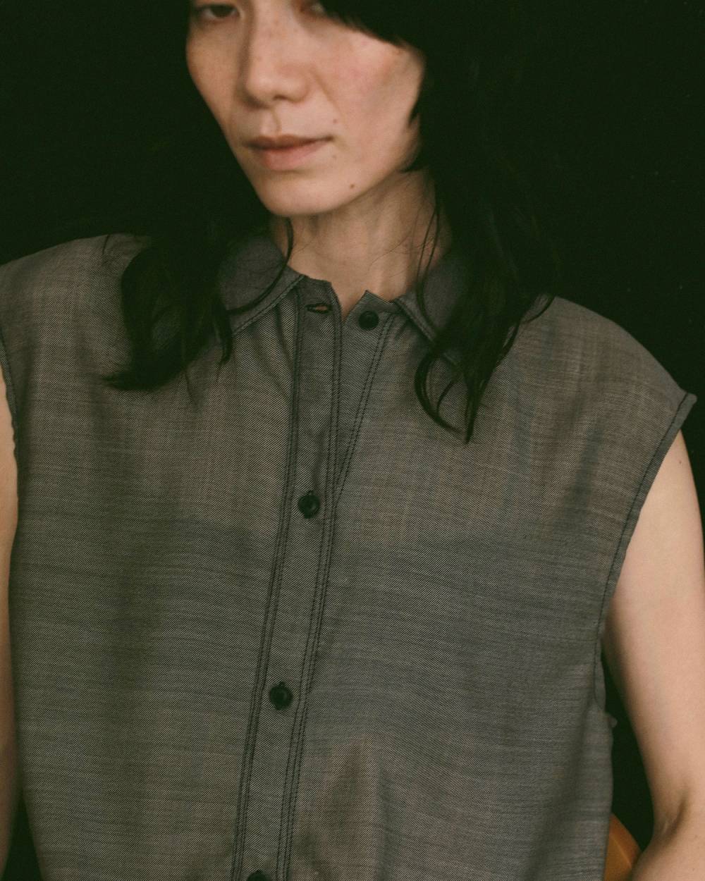 Woolchambray Sleeveless Shirts Woolchambray Sleeveless Shirts,ウールシャンブレー スリーブレス シャツ,62710405,トップス,シャツ,SH,ブラウス,ノースリ,ノースリーブ,ウール,ànuke,アンヌーク,lifes,ライフズ,27ss