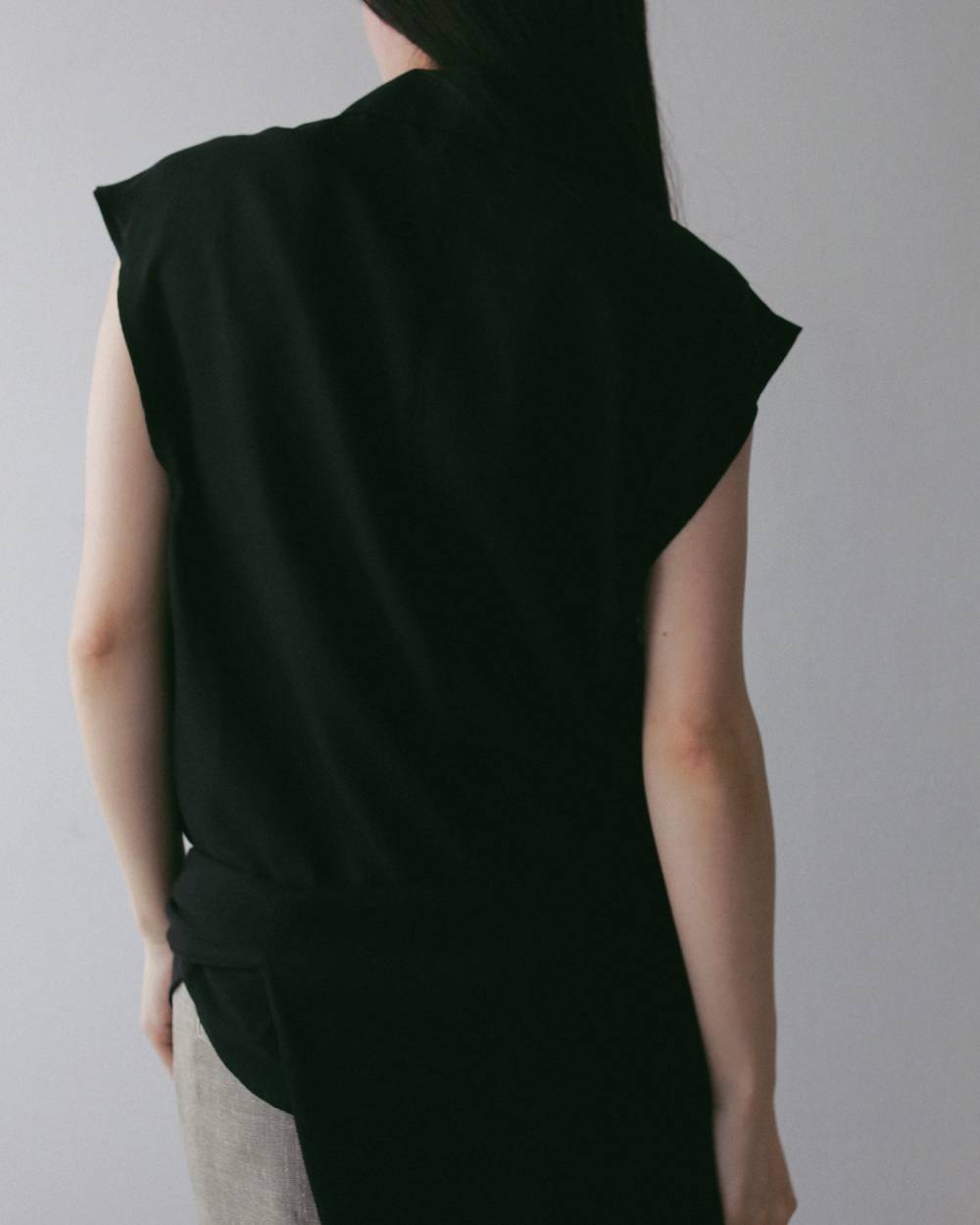 Woolchambray Sleeveless Shirts Woolchambray Sleeveless Shirts,ウールシャンブレー スリーブレス シャツ,62710405,トップス,シャツ,SH,ブラウス,ノースリ,ノースリーブ,ウール,ànuke,アンヌーク,lifes,ライフズ,27ss