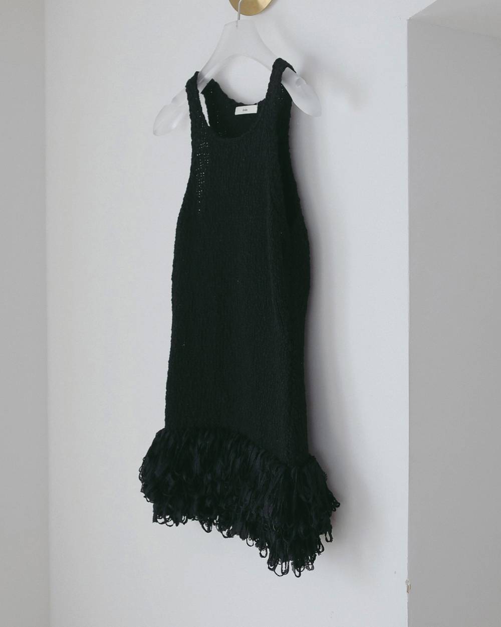 Americansleeve Fringe Tops Americansleeve Fringe Tops,アメリカンスリーブ フリンジ トップス,62710526,トップス,ニット,ニットトップス,ノースリーブ,ノースリ,タンク,タンクトップ,ànuke,アンヌーク,lifes,ライフズ,27ss
