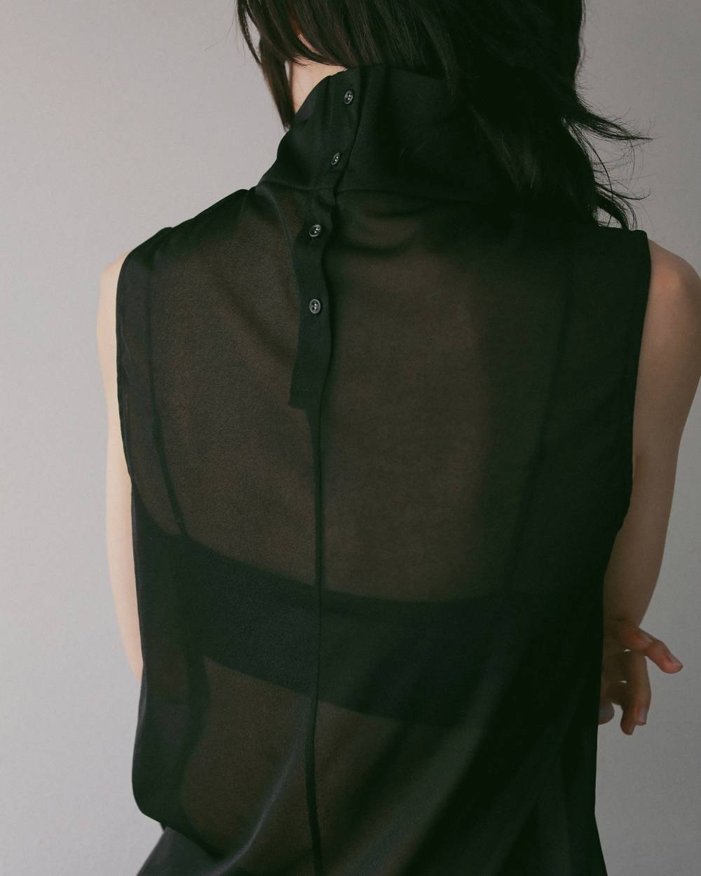 Sleeveless Chiffon Tops Sleeveless Chiffon Tops,スリーブレス シフォン トップス,62710624,トップス,ノースリーブ,シフォントップス,ハイネック,ànuke,アンヌーク,lifes,ライフズ,27ss