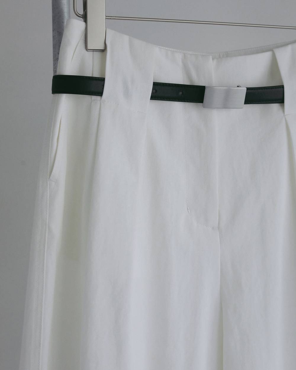 Tuck Bermuda Pants Tuck Bermuda Pants,タック バミューダ パンツ,62710705,ボトム,パンツ,バミューダパンツ,ànuke,アンヌーク,lifes,ライフズ,27ss