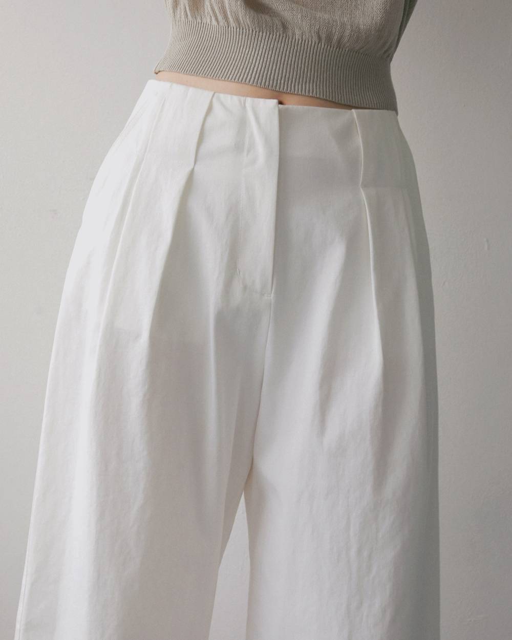 Tuck Bermuda Pants Tuck Bermuda Pants,タック バミューダ パンツ,62710705,ボトム,パンツ,バミューダパンツ,ànuke,アンヌーク,lifes,ライフズ,27ss