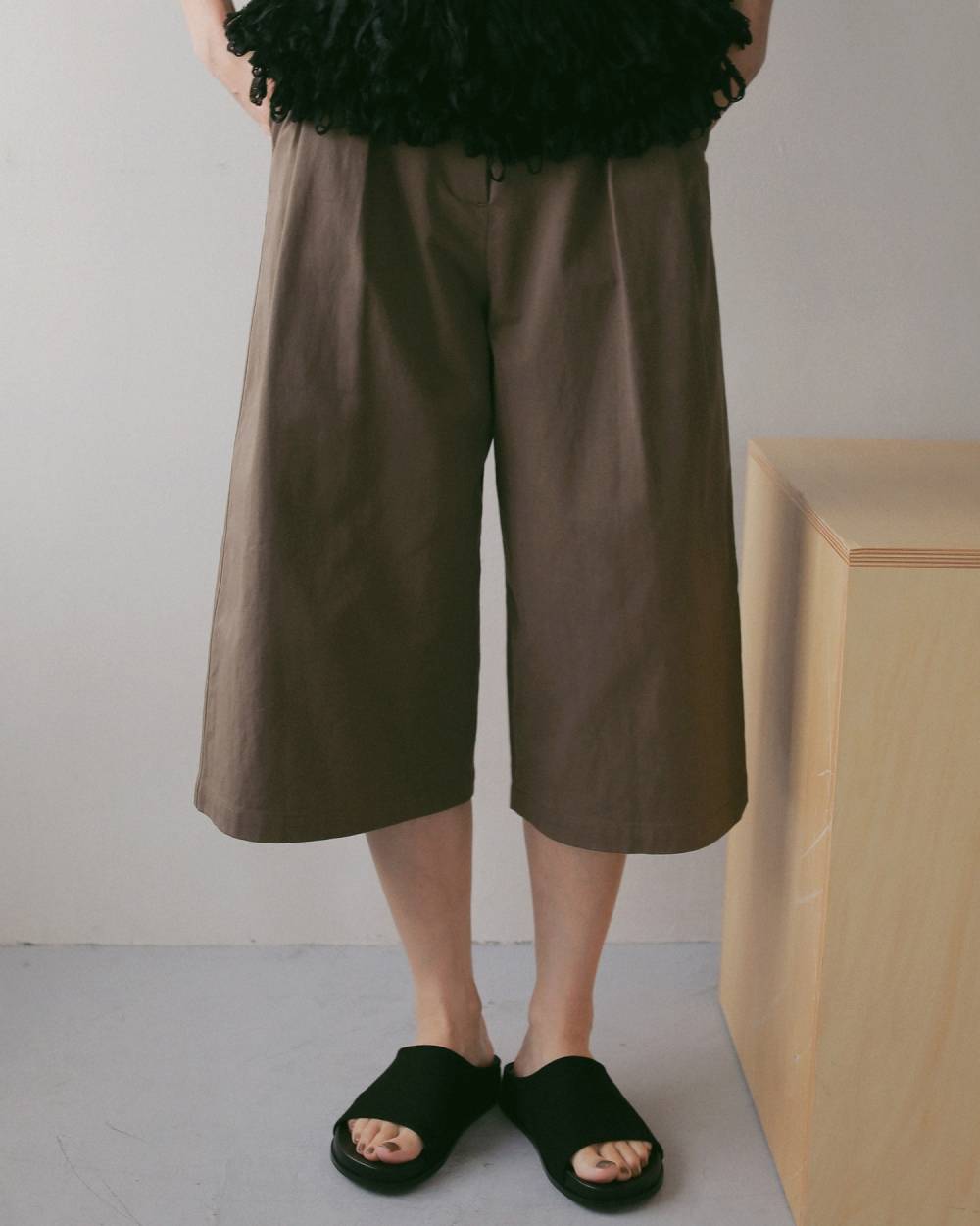 Tuck Bermuda Pants Tuck Bermuda Pants,タック バミューダ パンツ,62710705,ボトム,パンツ,バミューダパンツ,ànuke,アンヌーク,lifes,ライフズ,27ss