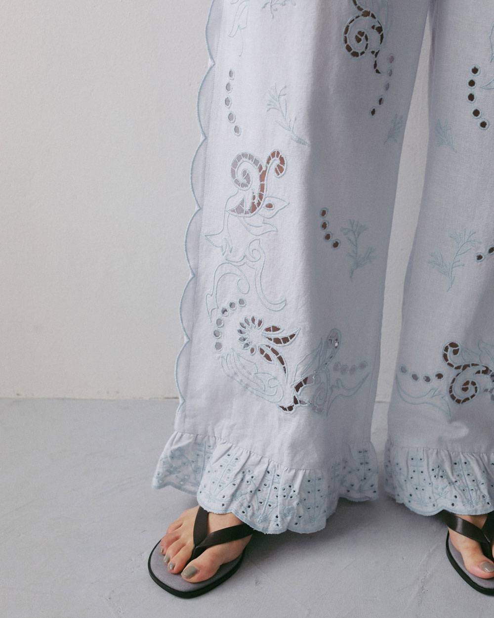 Cutwork Lace Pants Cutwork Lace Pants,カットワーク レース パンツ,62710707,ボトム,パンツ,インド製,レース,刺繍,ワイドパンツ,ànuke,アンヌーク,lifes,ライフズ,27ss