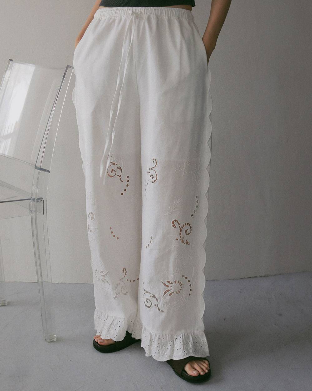 Cutwork Lace Pants Cutwork Lace Pants,カットワーク レース パンツ,62710707,ボトム,パンツ,インド製,レース,刺繍,ワイドパンツ,ànuke,アンヌーク,lifes,ライフズ,27ss