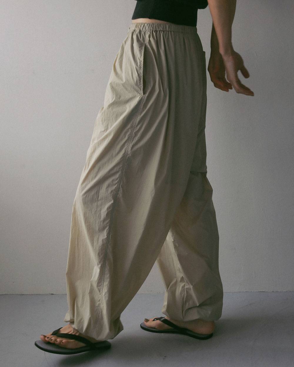 Sheer Nylon Pants Sheer Nylon Pants,シアー ナイロン パンツ,62710708,ボトム,パンツ,ナイロン素材,ànuke,アンヌーク,lifes,ライフズ,27ss