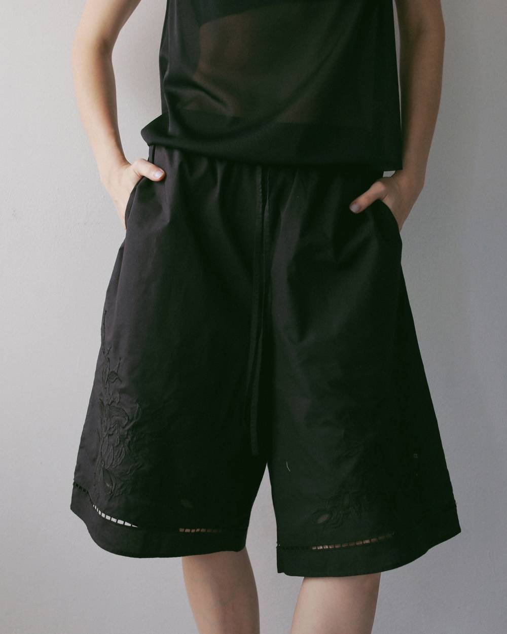 Embroidery Half Pants Embroidery Half Pants,エンブロイダリー ハーフ パンツ,62710715,ボトム,パンツ,ハーフパンツ,半パン,短パン,ショートパンツ,インド製,刺繍,ànuke,アンヌーク,lifes,ライフズ,27ss