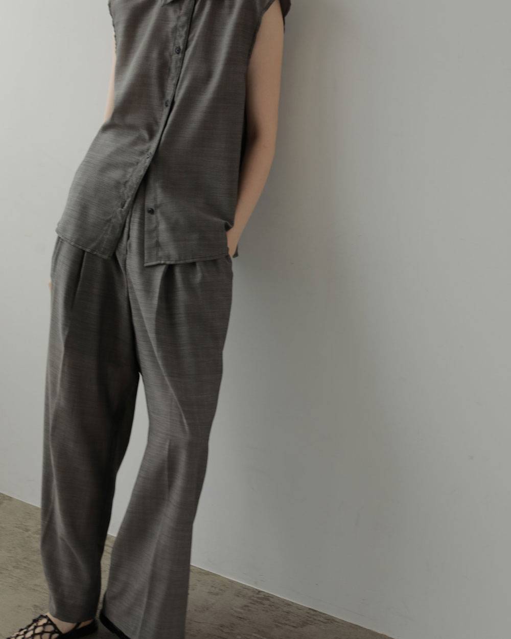 Woolchambray Tuck Pants Woolchambray Tuck Pants,ウールシャンブレー タック パンツ,62710717,ボトム,パンツ,ワイドパンツ,ウール,ànuke,アンヌーク,lifes,ライフズ,27ss