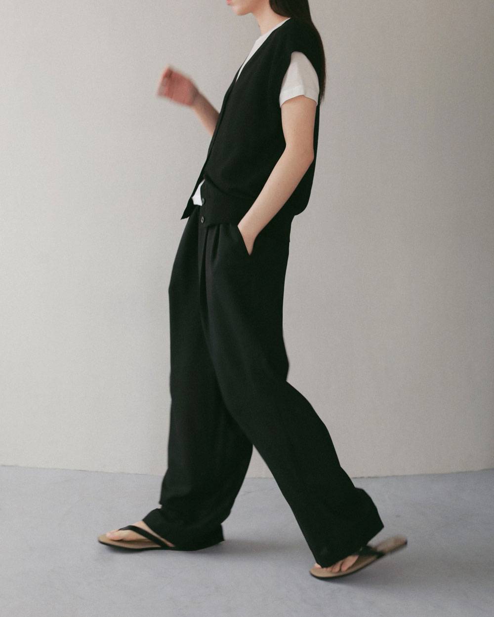 Woolchambray Tuck Pants Woolchambray Tuck Pants,ウールシャンブレー タック パンツ,62710717,ボトム,パンツ,ワイドパンツ,ウール,ànuke,アンヌーク,lifes,ライフズ,27ss