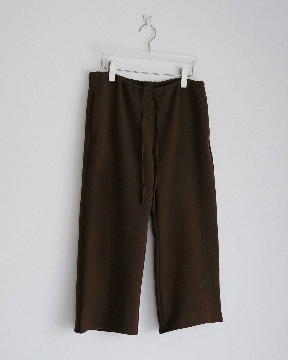 Back Satin Capripants Back Satin Capripants(バック サテン カプリパンツ)です。62710718,ボトム,パンツ,ànuke,アンヌーク,lifes,ライフズ,27ss