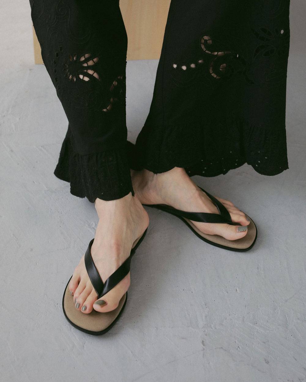 Bicolor Tongs Sandals Bicolor Tongs Sandals,バイカラー トング サンダル,62711005,サンダル,靴,トングサンダル,ànuke,アンヌーク,lifes,ライフズ,27ss