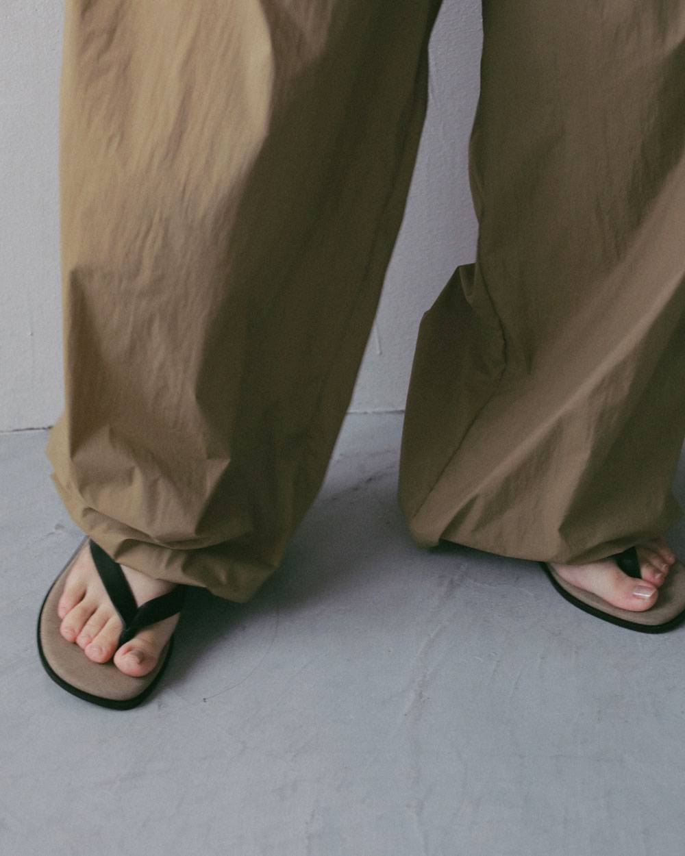 Bicolor Tongs Sandals Bicolor Tongs Sandals,バイカラー トング サンダル,62711005,サンダル,靴,トングサンダル,ànuke,アンヌーク,lifes,ライフズ,27ss