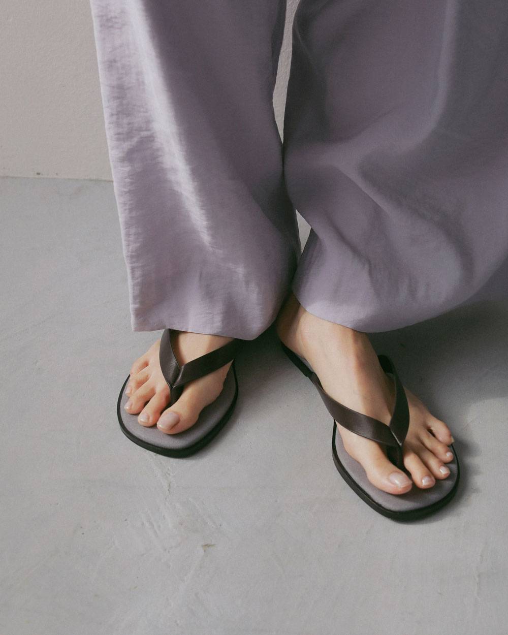 Bicolor Tongs Sandals Bicolor Tongs Sandals,バイカラー トング サンダル,62711005,サンダル,靴,トングサンダル,ànuke,アンヌーク,lifes,ライフズ,27ss