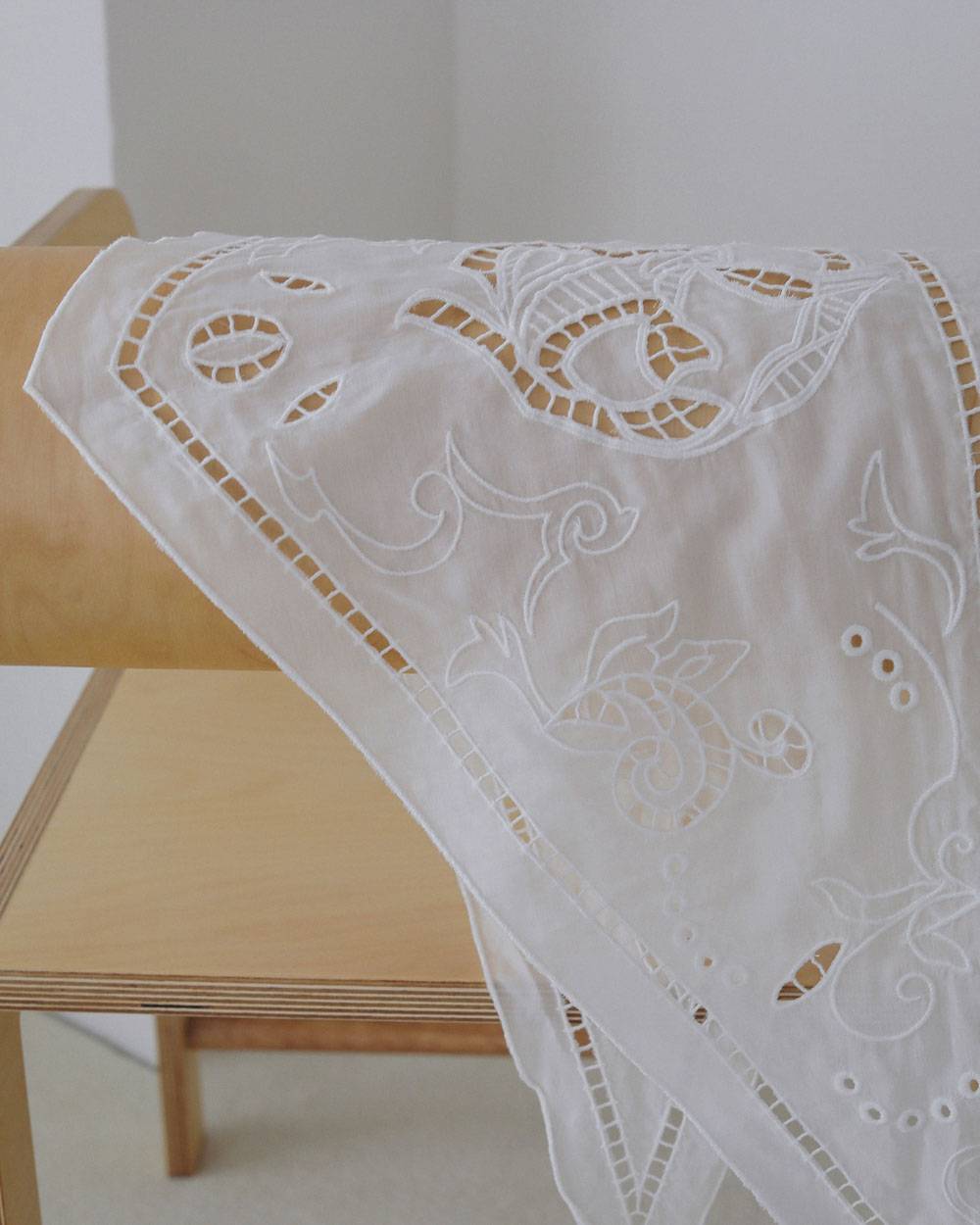 Cutwork Scarf Cutwork Scarf,カットワーク スカーフ,62711017,スカーフ,インド製,刺繍,ànuke,アンヌーク,lifes,ライフズ,27ss
