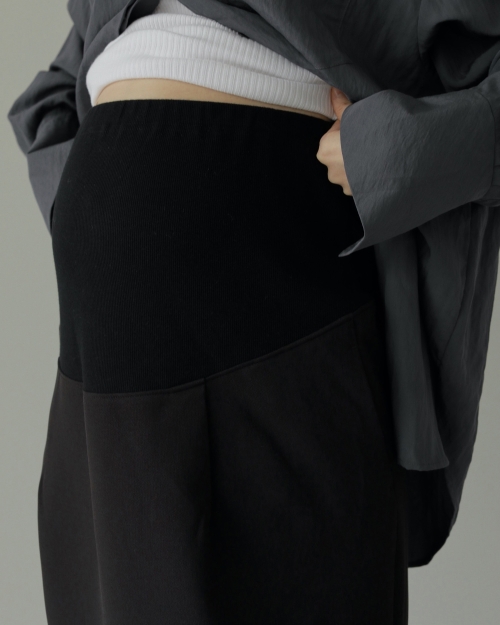 anuke Tuck Maxi Skirt 美品　マタニティスカート ànuke online store（アンヌーク） / 【Reha.】Tuck Maxi SkirtTuck